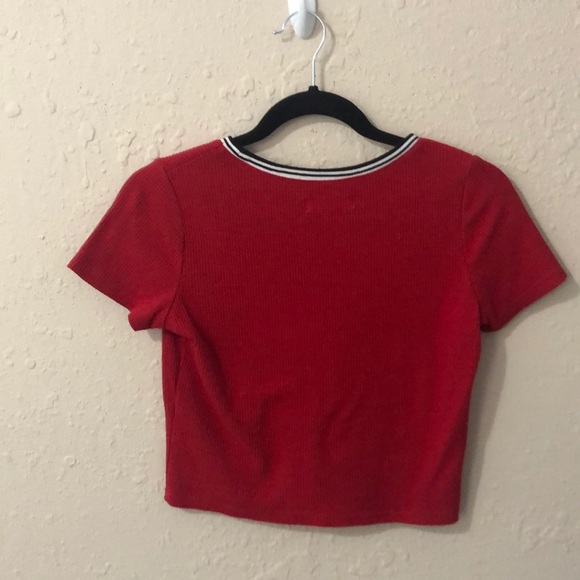 Red Cropped Tee with Tiger Sequin Patch - Picture 4 of 4